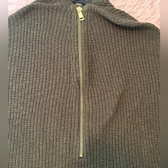 ABS Allen Schwartz Woman’s Large Long-Sleeve Zip-Up Green Knit Pull-Over Sweater - Picture 8 of 9